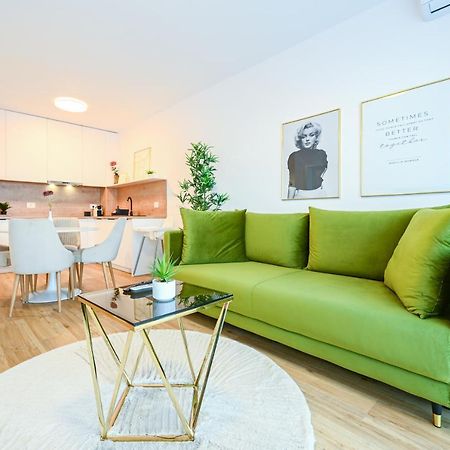 Km Flats Daire Oradea Dış mekan fotoğraf