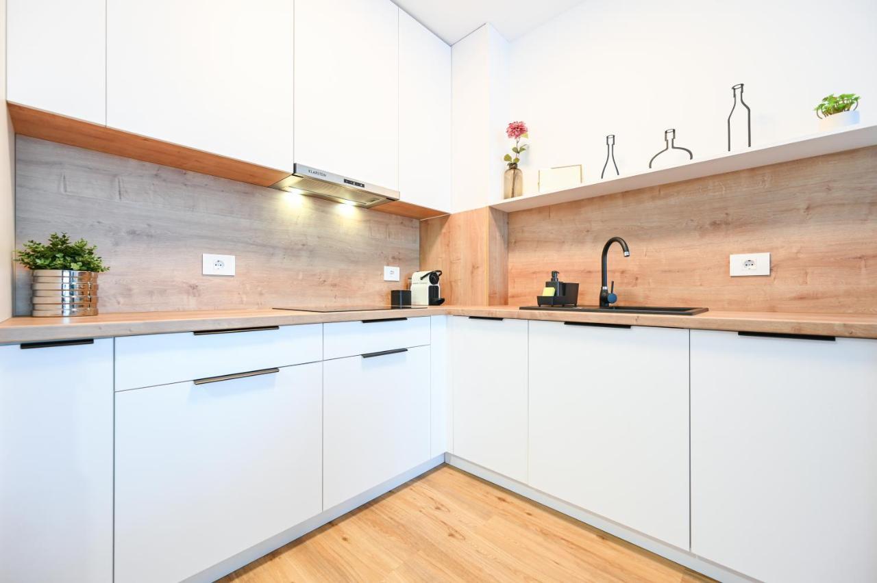 Km Flats Daire Oradea Dış mekan fotoğraf