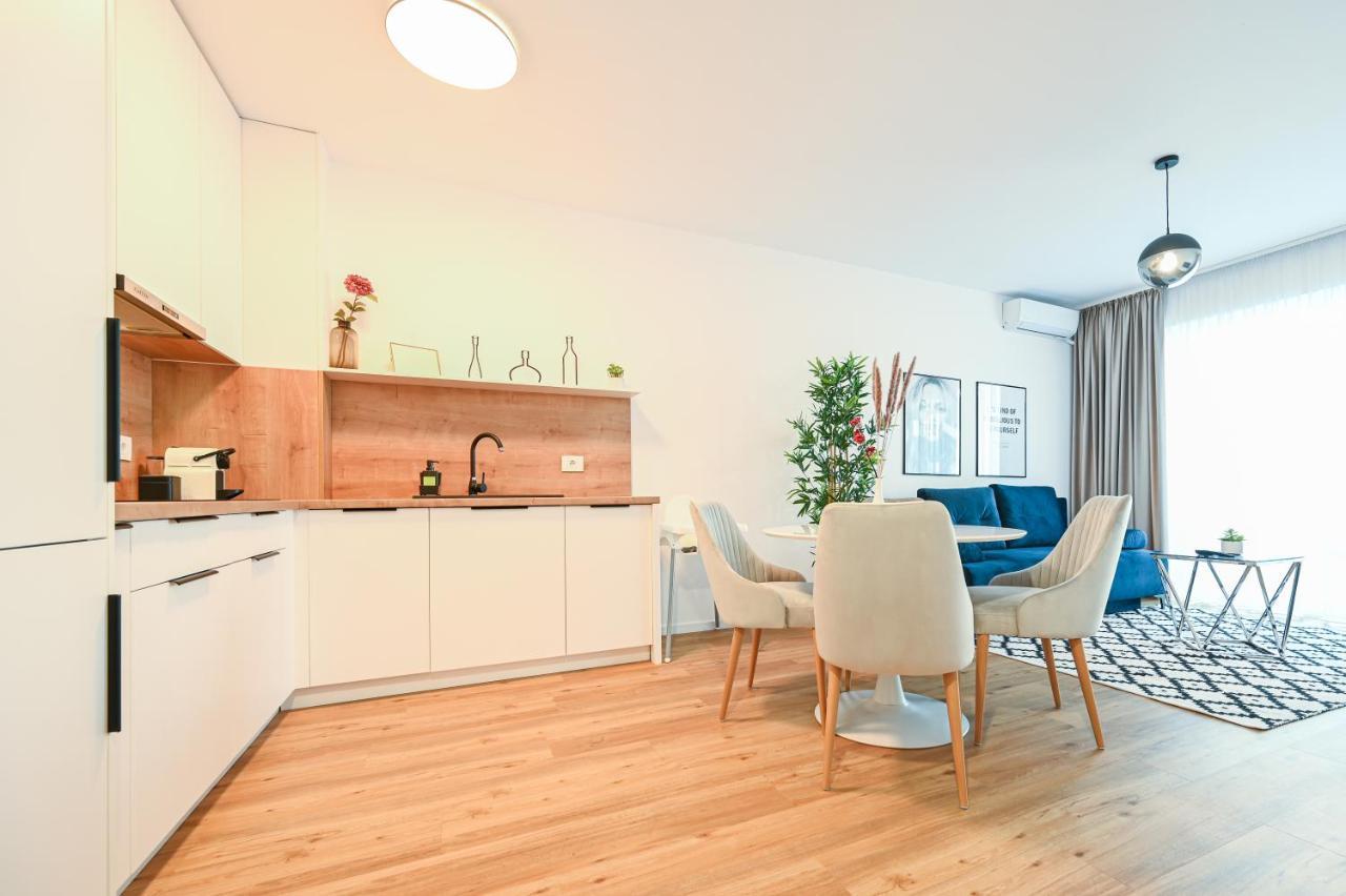 Km Flats Daire Oradea Dış mekan fotoğraf